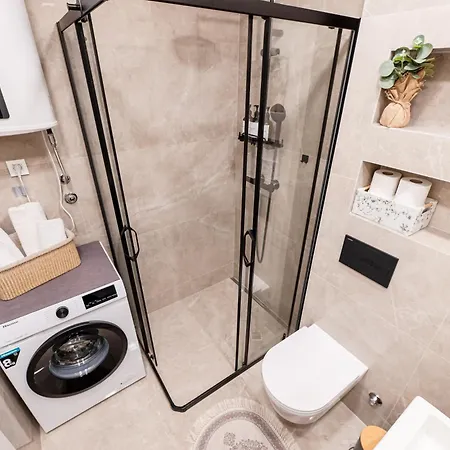 Rubi شقة زادار